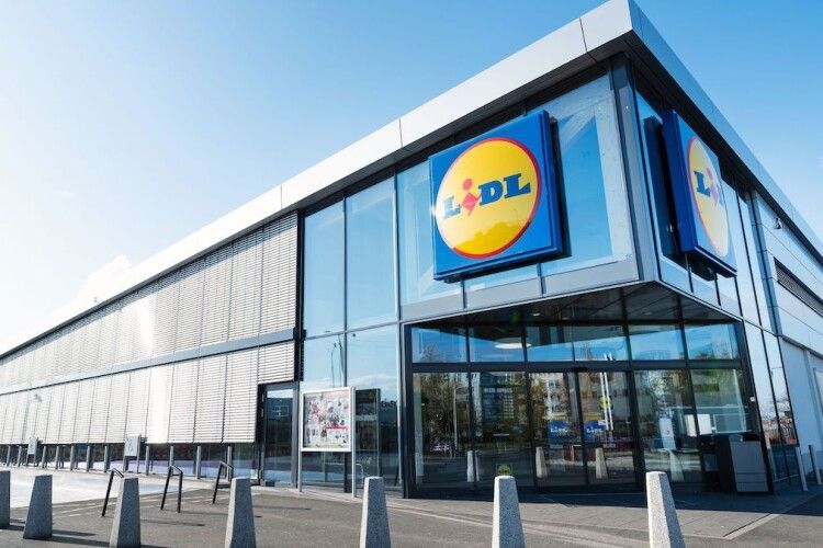 Пакувальник на продуктовий склад Lidl у Швеції (Стокгольм)